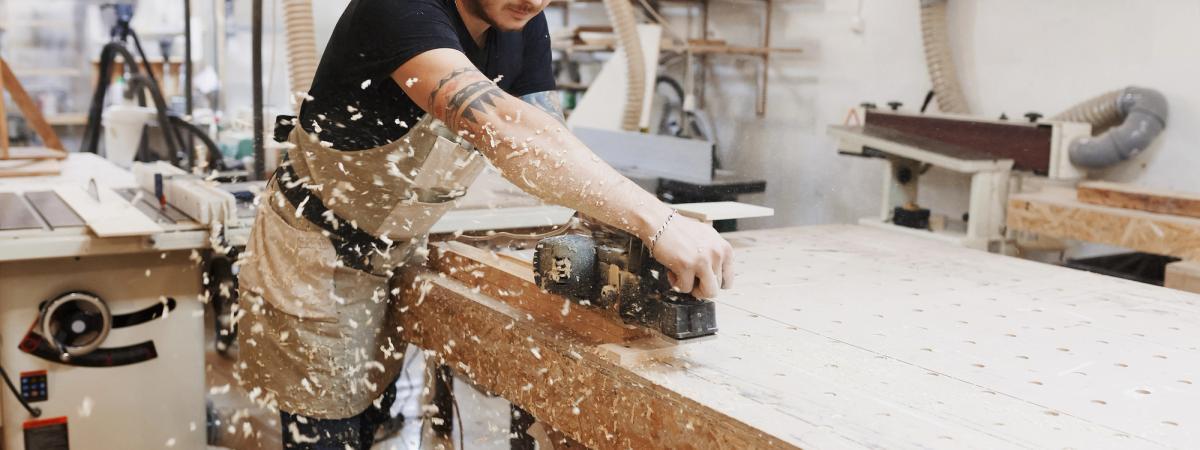 Cover Image for Woodworker Business Insurance - Choosing The Right Policies
